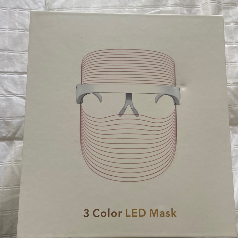 3 Color LED Mask - Picture 2 of 4